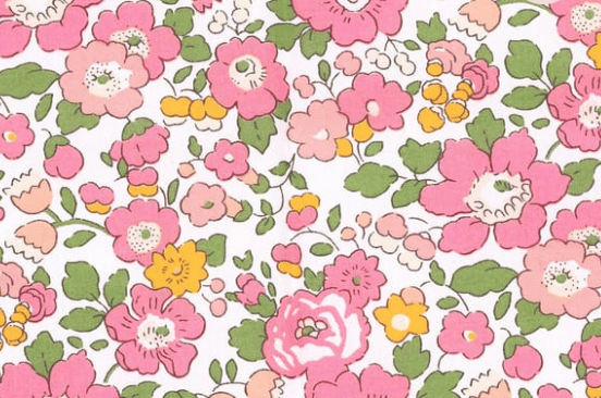 Triangle en 140 cm de longueur et 47 cm de hauteur en Liberty de coton doublé