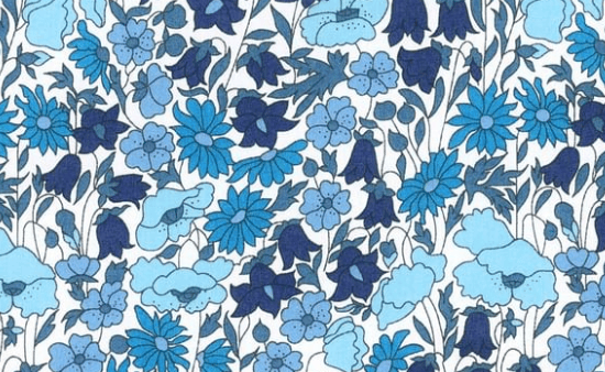 Triangle en 140 cm de longueur et 47 cm de hauteur en Liberty de coton doublé