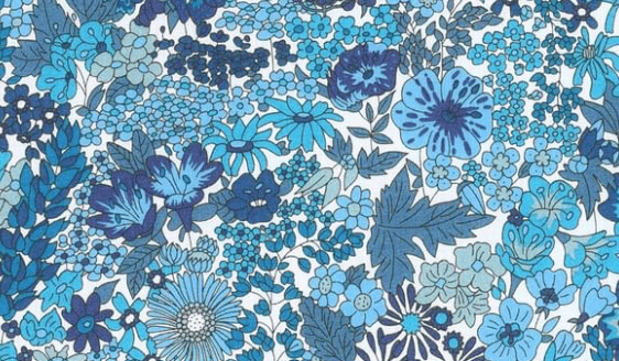 Triangle en 140 cm de longueur et 47 cm de hauteur en Liberty de coton doublé