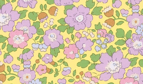 Triangle en 140 cm de longueur et 47 cm de hauteur en Liberty de coton doublé