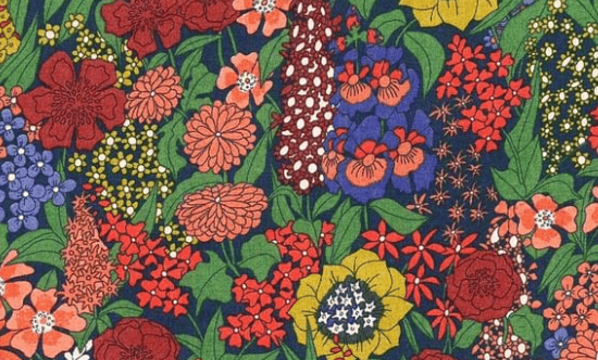 Triangle en 140 cm de longueur et 47 cm de hauteur en Liberty de coton doublé