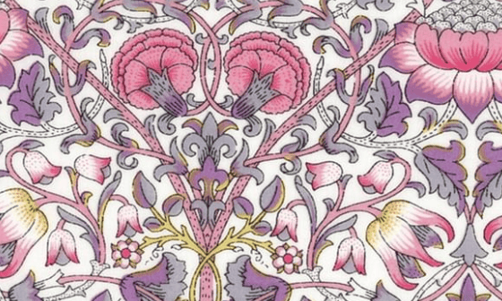 Triangle en 140 cm de longueur et 47 cm de hauteur en Liberty de coton doublé