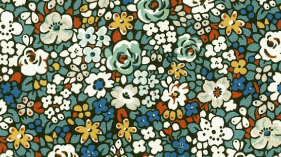 Triangle en 140 cm de longueur et 47 cm de hauteur en Liberty de coton doublé