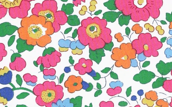 Triangle en 140 cm de longueur et 47 cm de hauteur en Liberty de coton doublé