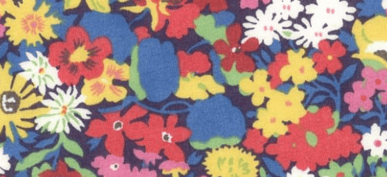 Triangle en 140 cm de longueur et 47 cm de hauteur en Liberty de coton doublé