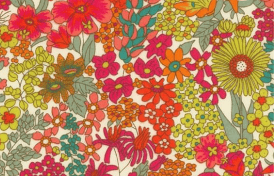 Triangle en 140 cm de longueur et 47 cm de hauteur en Liberty de coton doublé