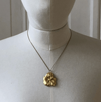 Pendentif pensée doré