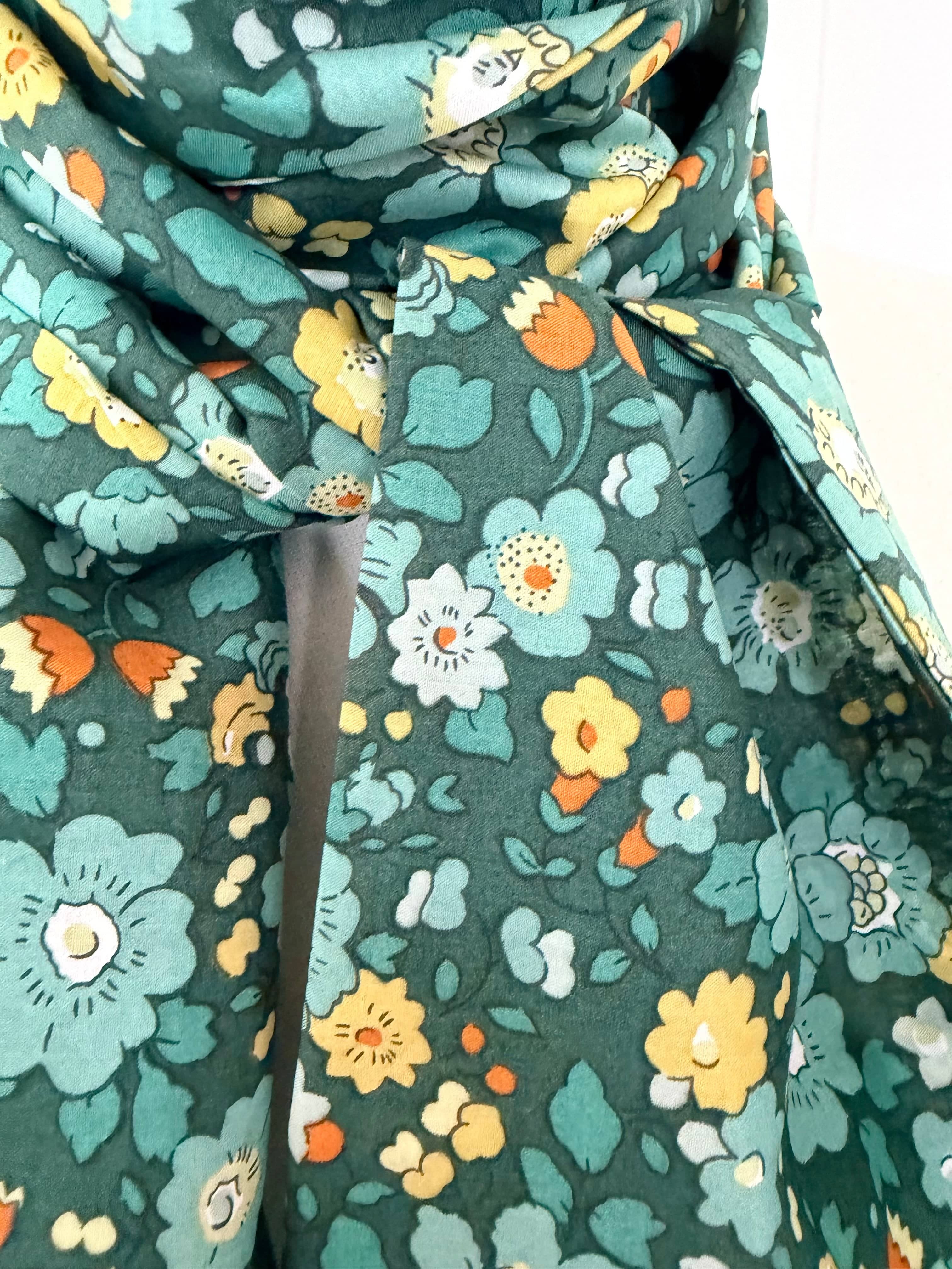 Foulard écharpe 118 x 13,5 cm en Liberty de coton doublé