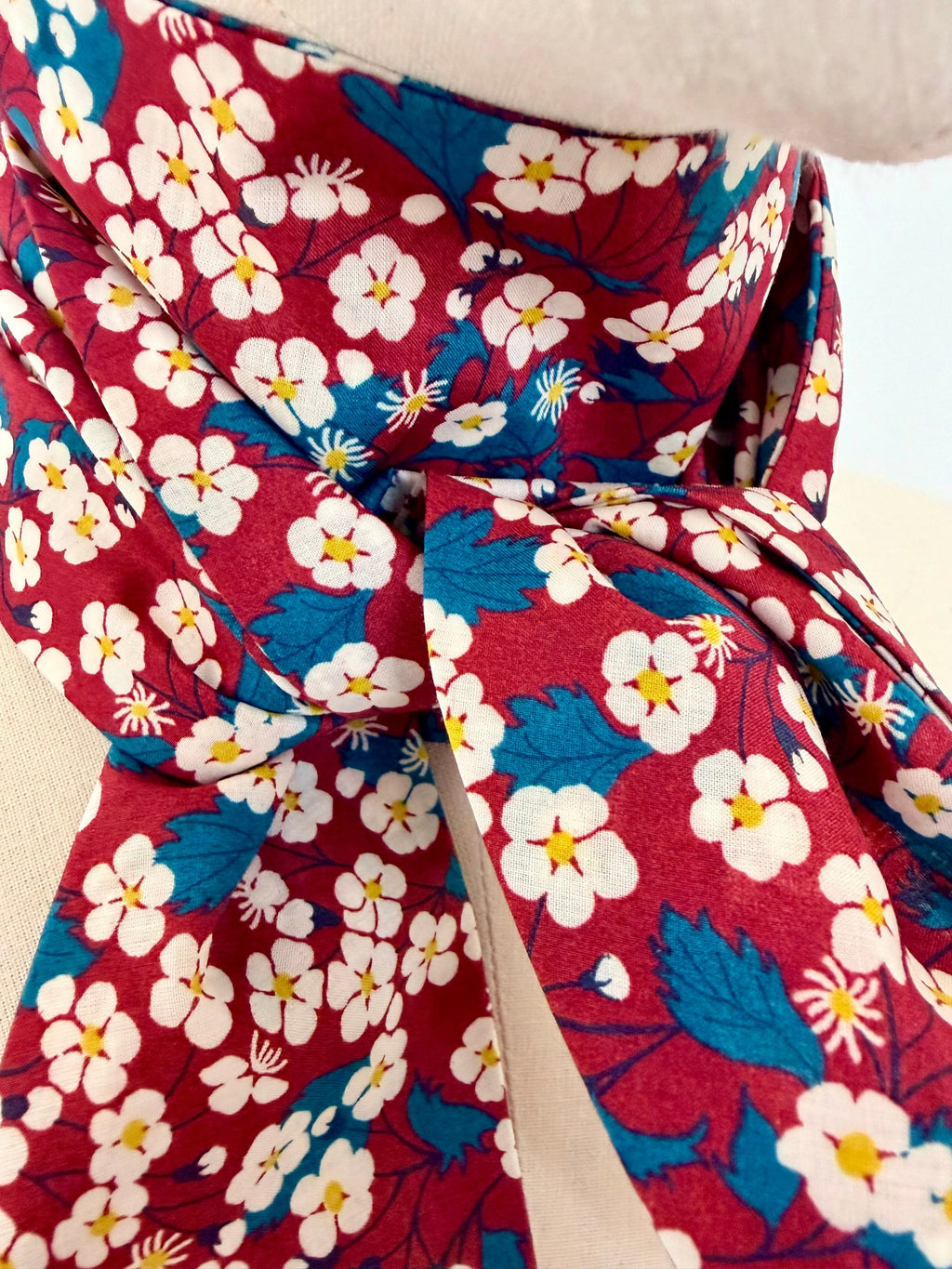 Foulard pointe 109 x 15 cm en Liberty de coton doublé