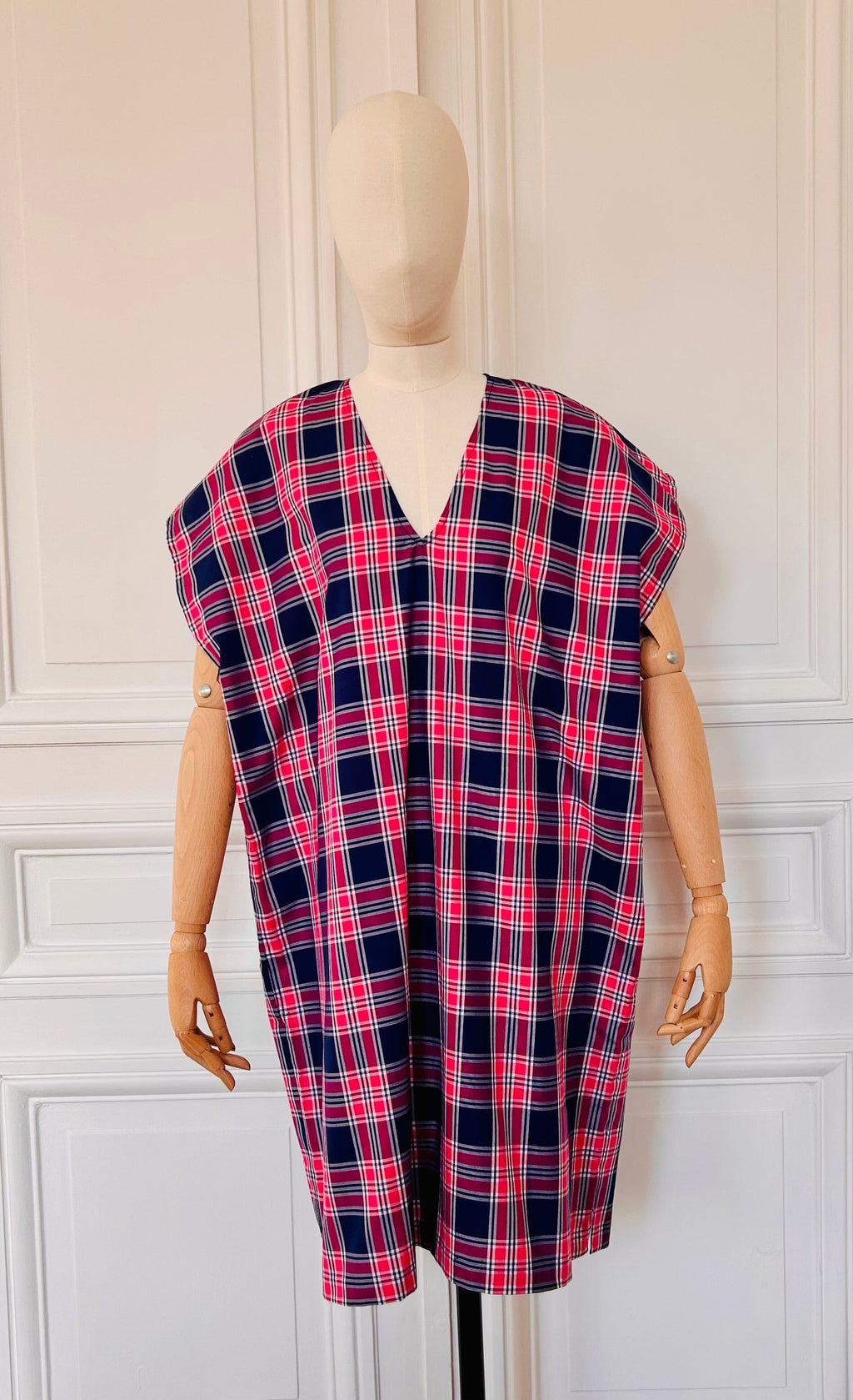 Robe en V courte en coton imprimé tartan fabriquée en France