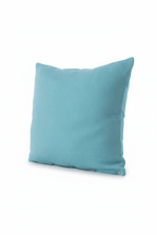 Coussin 50x50cm bleu ciel tricoté en France 58% cachemire 42% lin