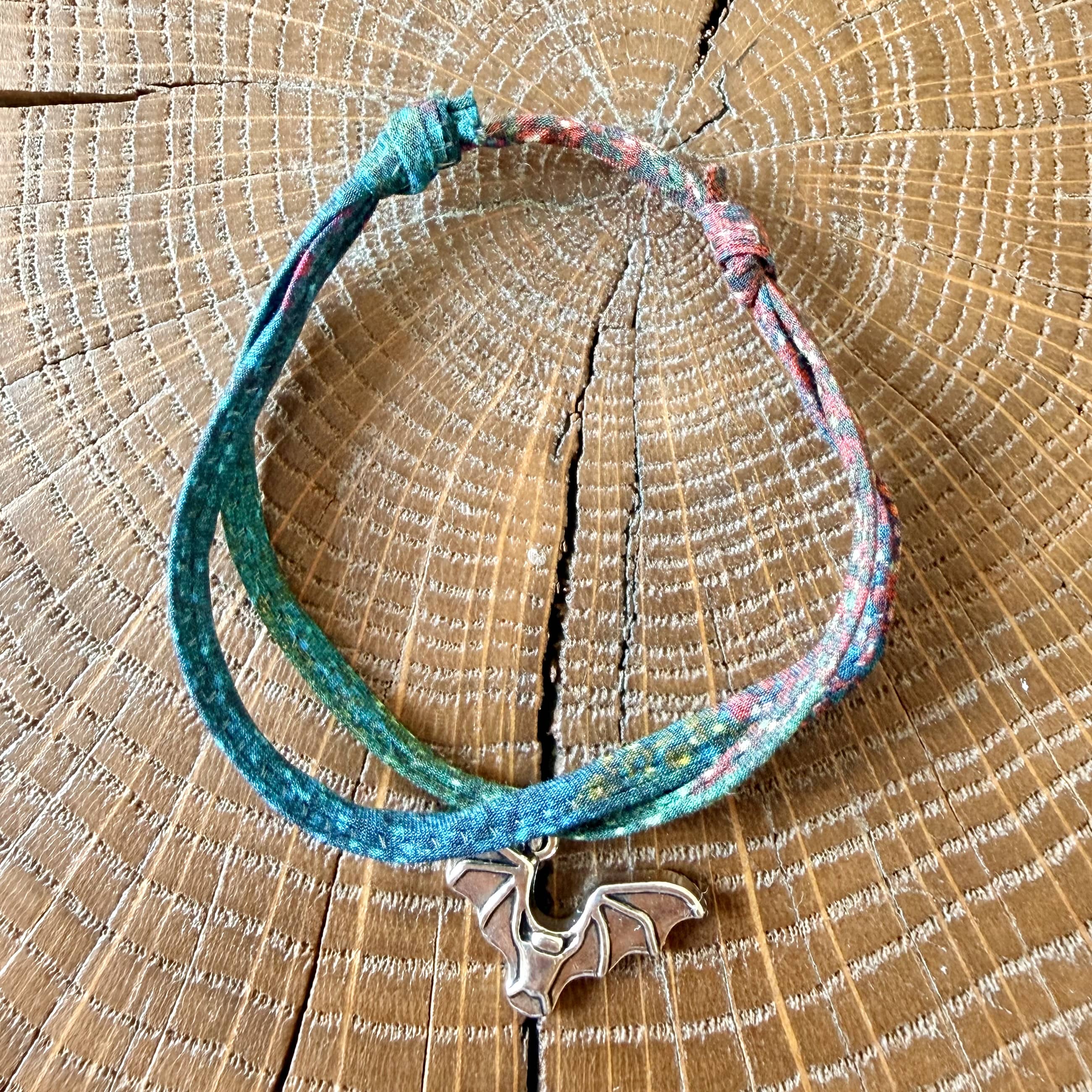 Bracelet Evesome x Le Petit Lien de Paris en Liberty de coton et acier inoxydable argenté