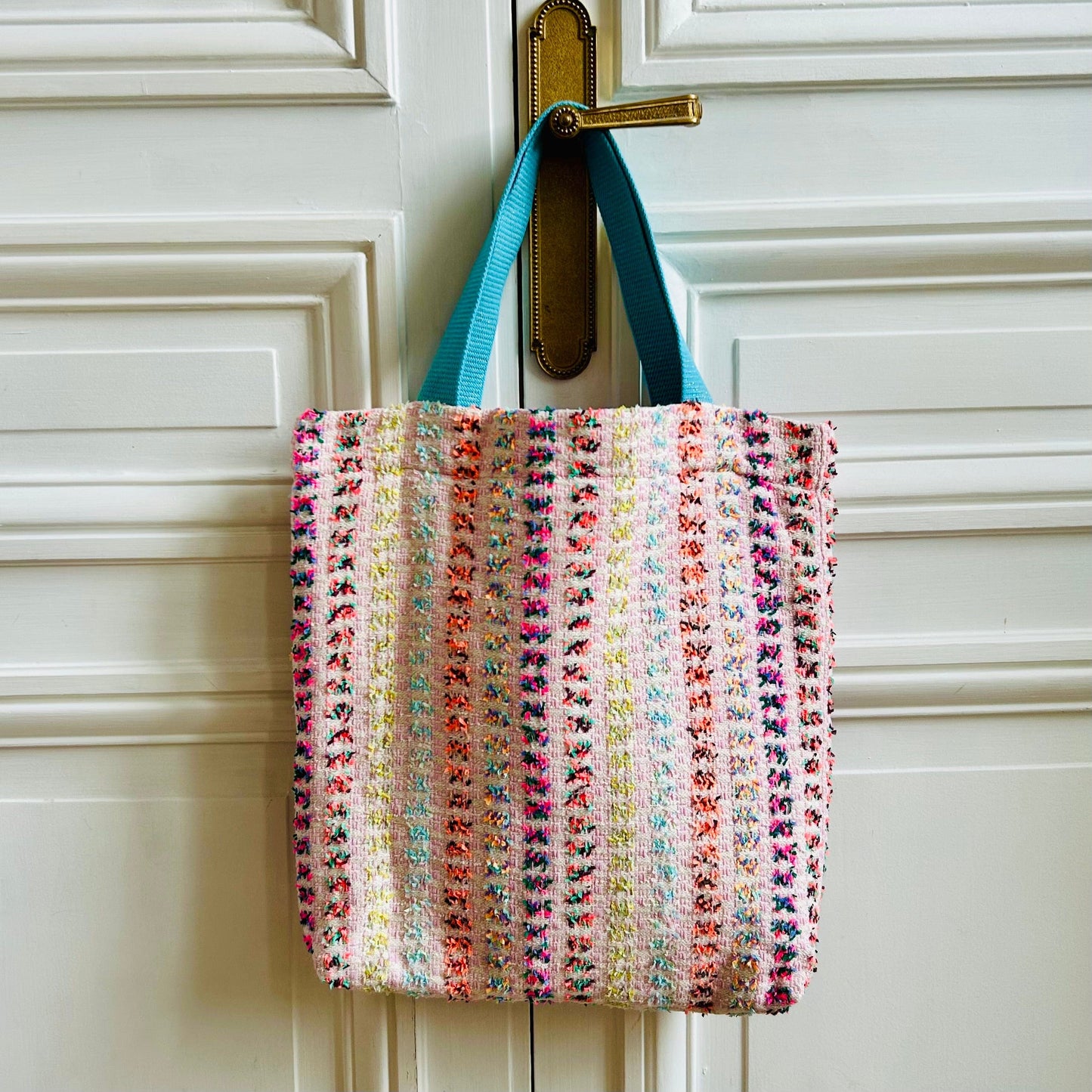 Sac Vivien en tweed rose et arc-en-ciel tissé et fabriqué en France