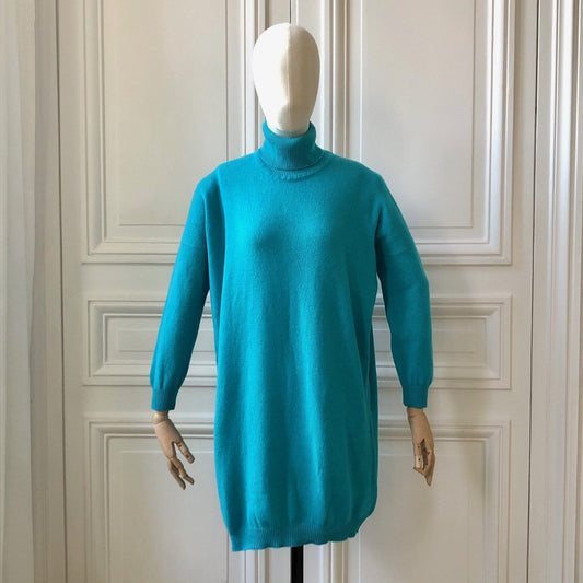 Robe pull col roulé longueur genoux coloris turquoise tricotée en France 100% cachemire
