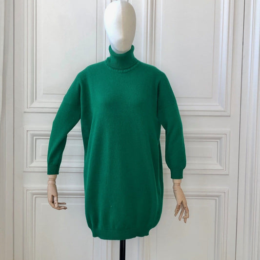 Robe pull col roulé longueur genoux coloris vers émeraude tricotée en France 100% cachemire