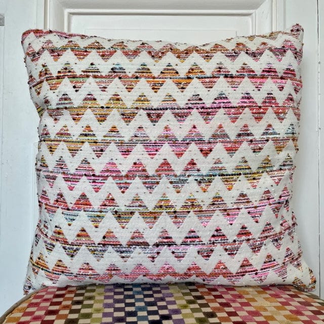 Coussin 50X50 cm en tweed  zig zag tissé et fabriqué en France