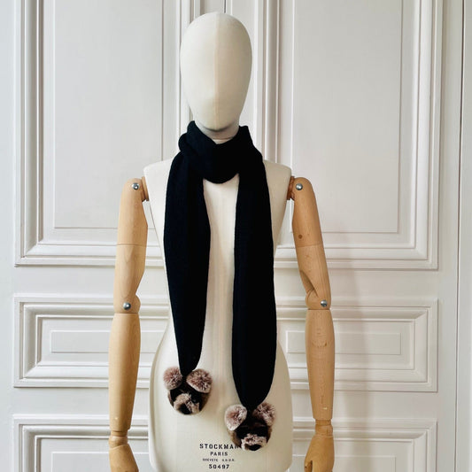 Echarpe noire à pompons nounours à lunettes de soleil en fourrure tricotée en France 100% cachemire maille mousseuse