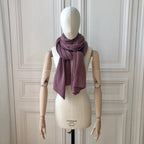 Echarpe vieux rose tricotée en France 250x60 cm 100% cachemire maille mousseuse