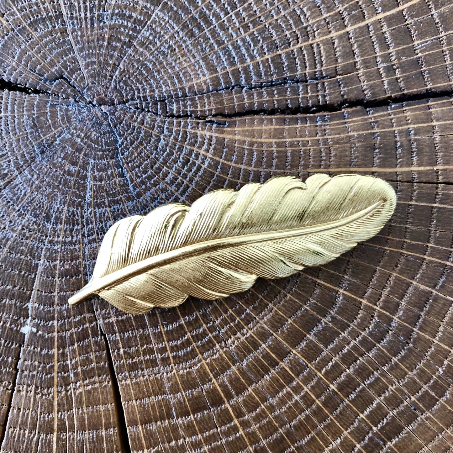 Broche Plume oiseau dorée Evesome - Evesome Golden Bird Feather Brooch