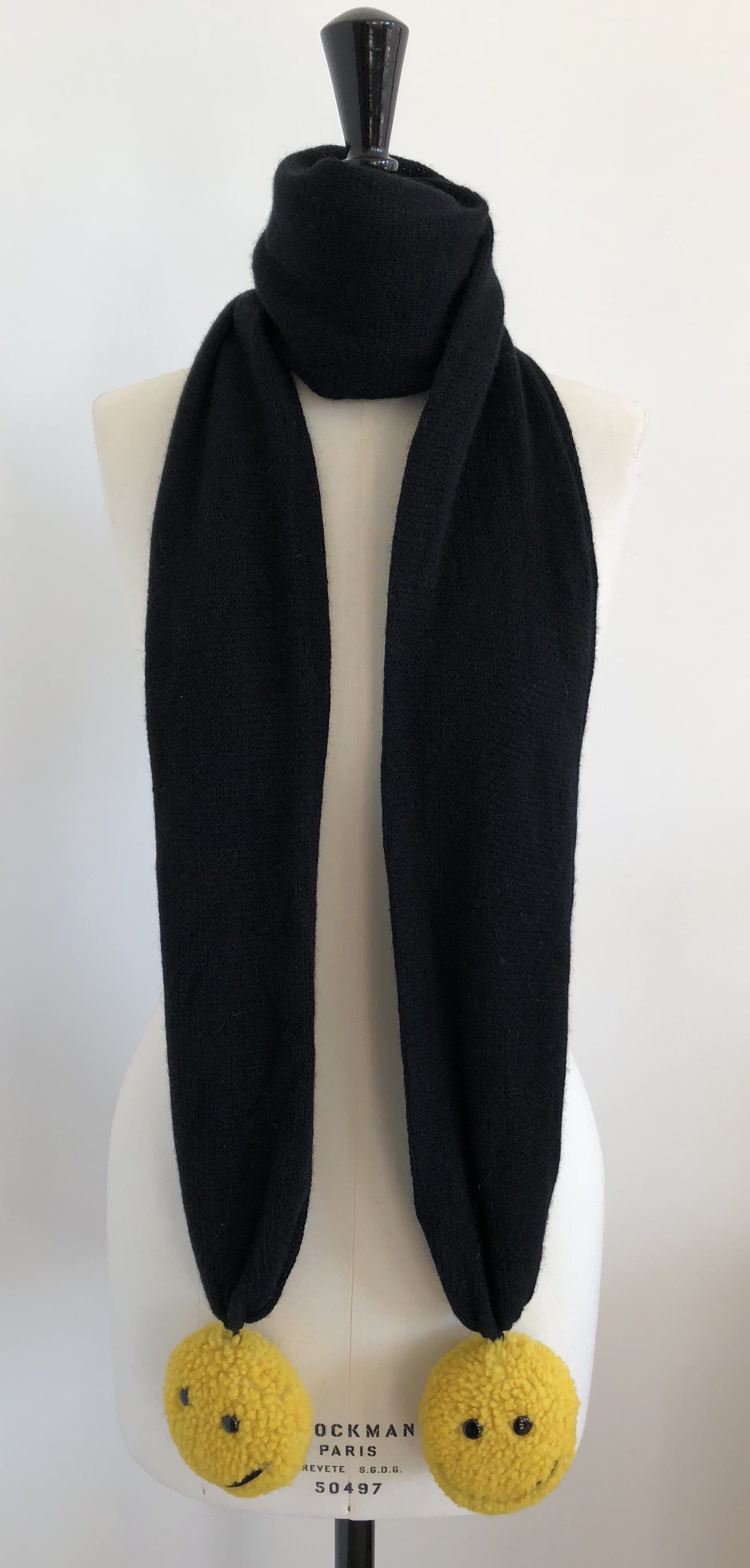 Écharpe Evesome maille mousseuse 100% cachemire avec pompons en fourrure de mouton Smiley -  Evesome 100% Cashmere Foam Scarf with Smiley Sheepskin Fur Tassels 