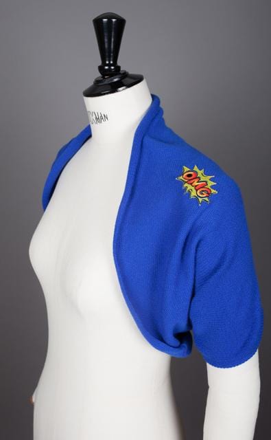Pull bandeau bleu klein avec patch OMG tricoté en France 100% cachemire