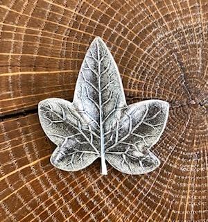 Broche Feuille de lierre argentée Evesome - Evesome Silver Ivy Leaf Brooch