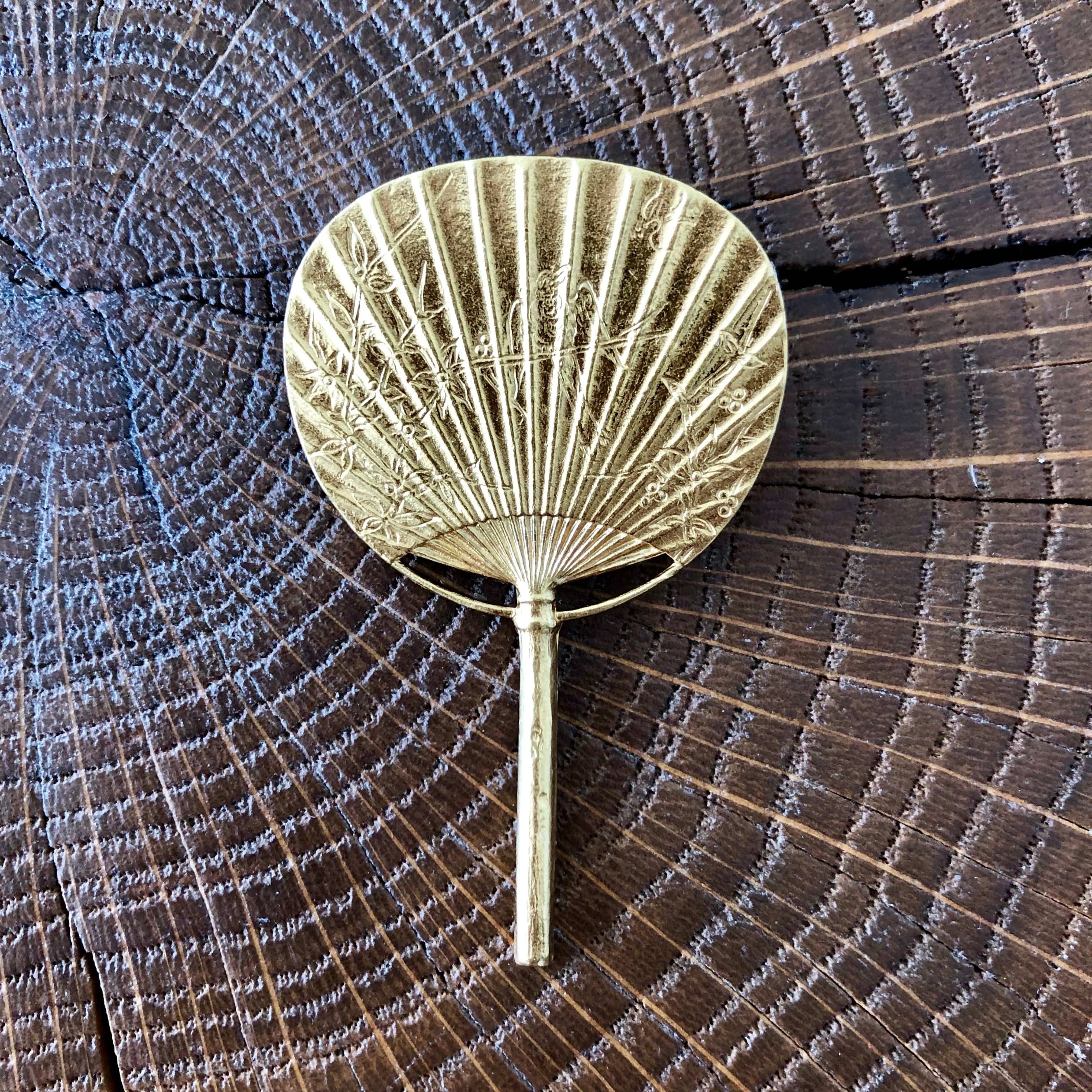 Broche Eventail dorée