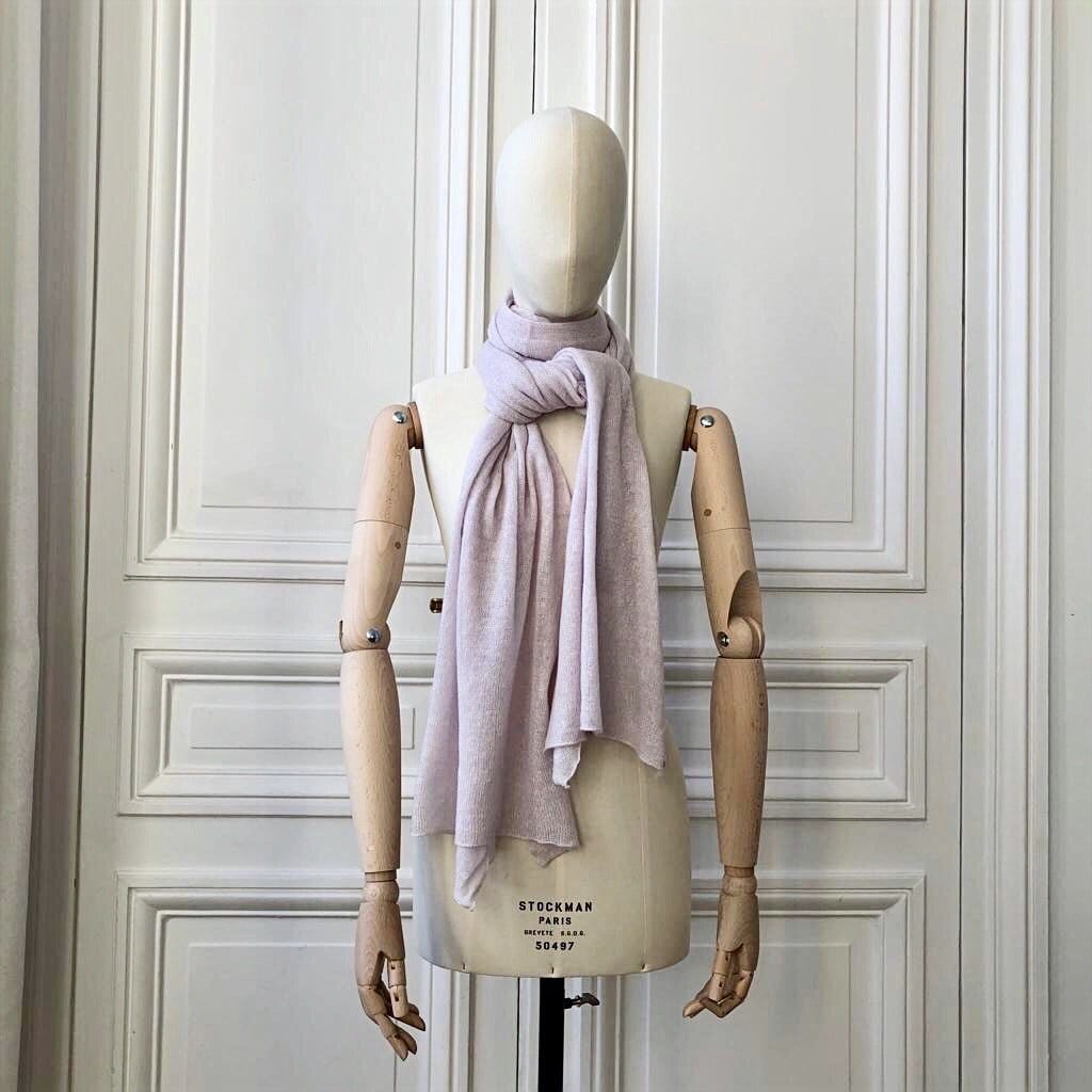 Etole blanc rosé tricotée en France 200x60 cm 58% cachemire 42% lin