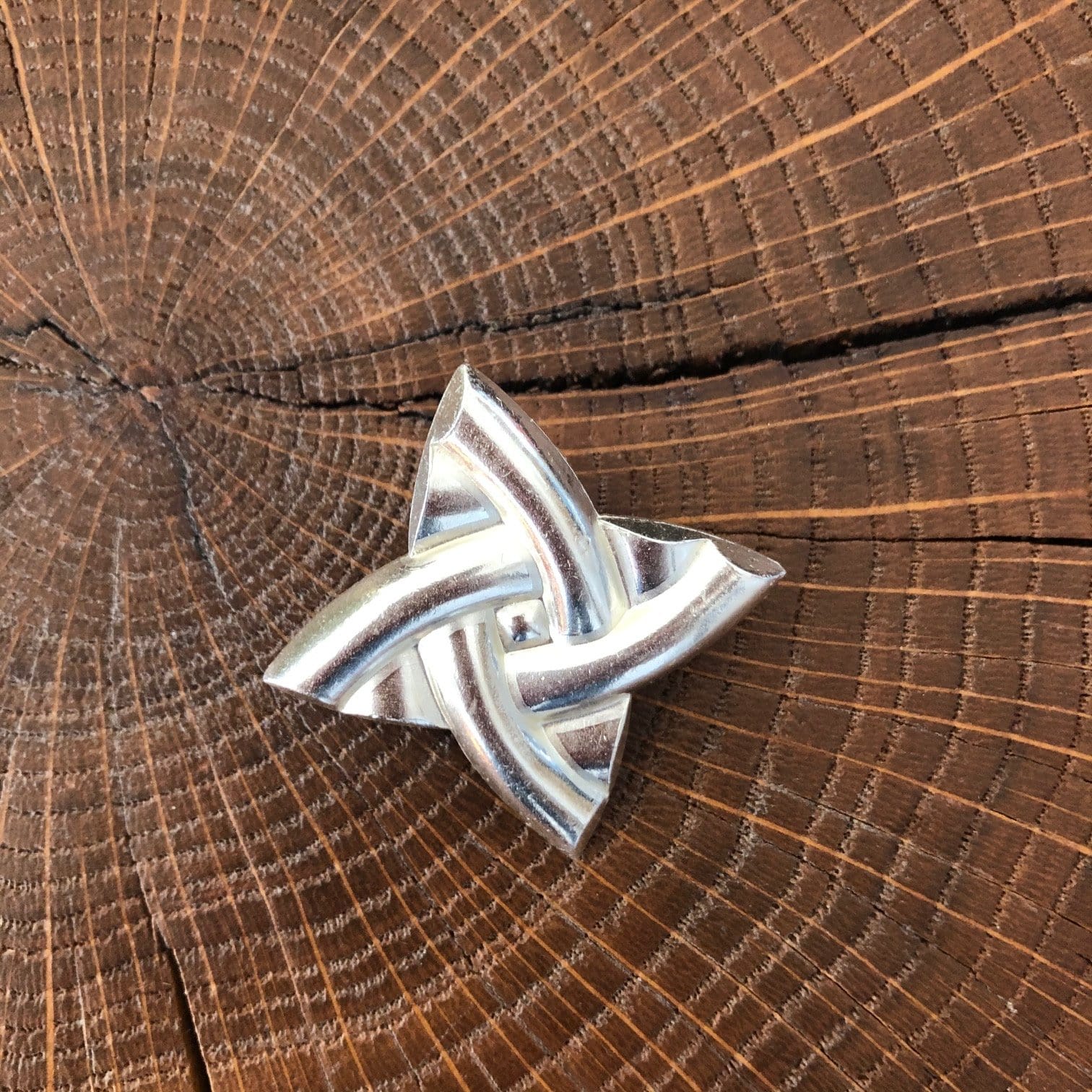 Broche Croix argentée