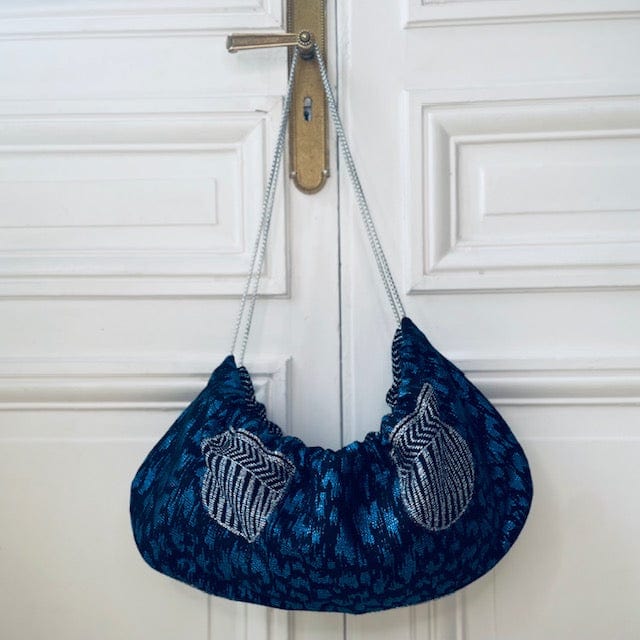 Housse de sac Mini Bénédicte en tweed noir, argent et bleu tissé et fabriqué en France