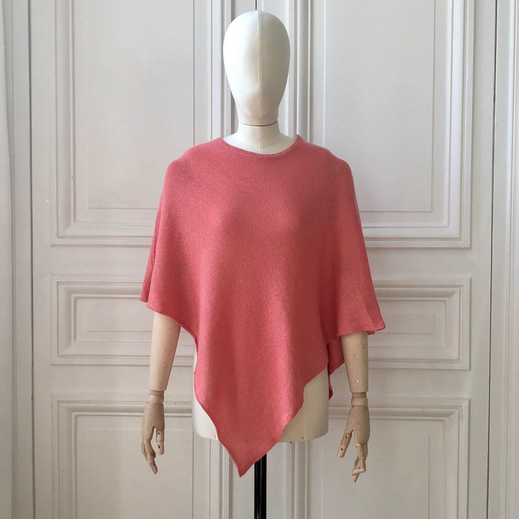 Poncho corail en pointe tricoté en France 58% cachemire 42% lin
