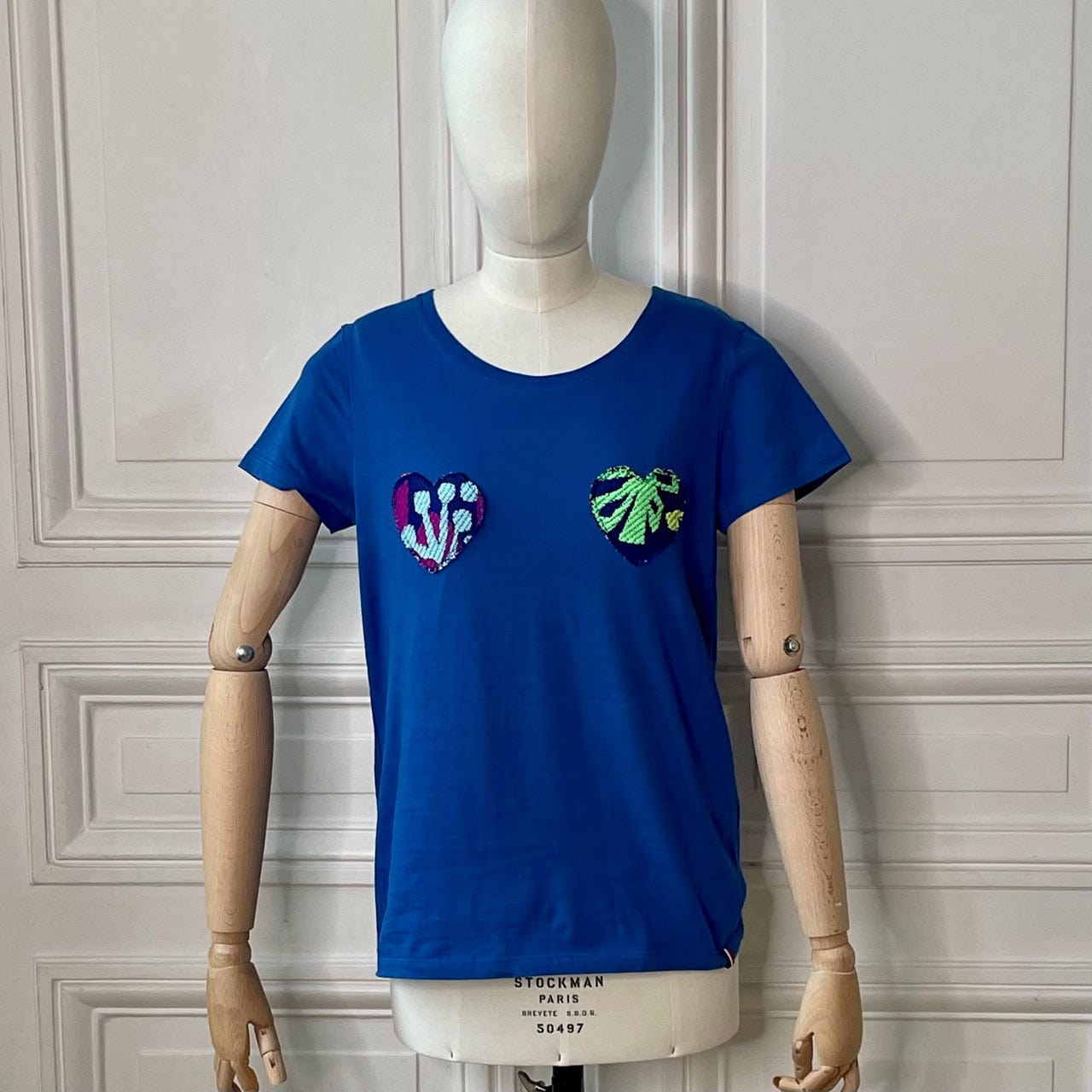 T shirt en coton bleu avec patchs en tweed tissé et fabriqué en France