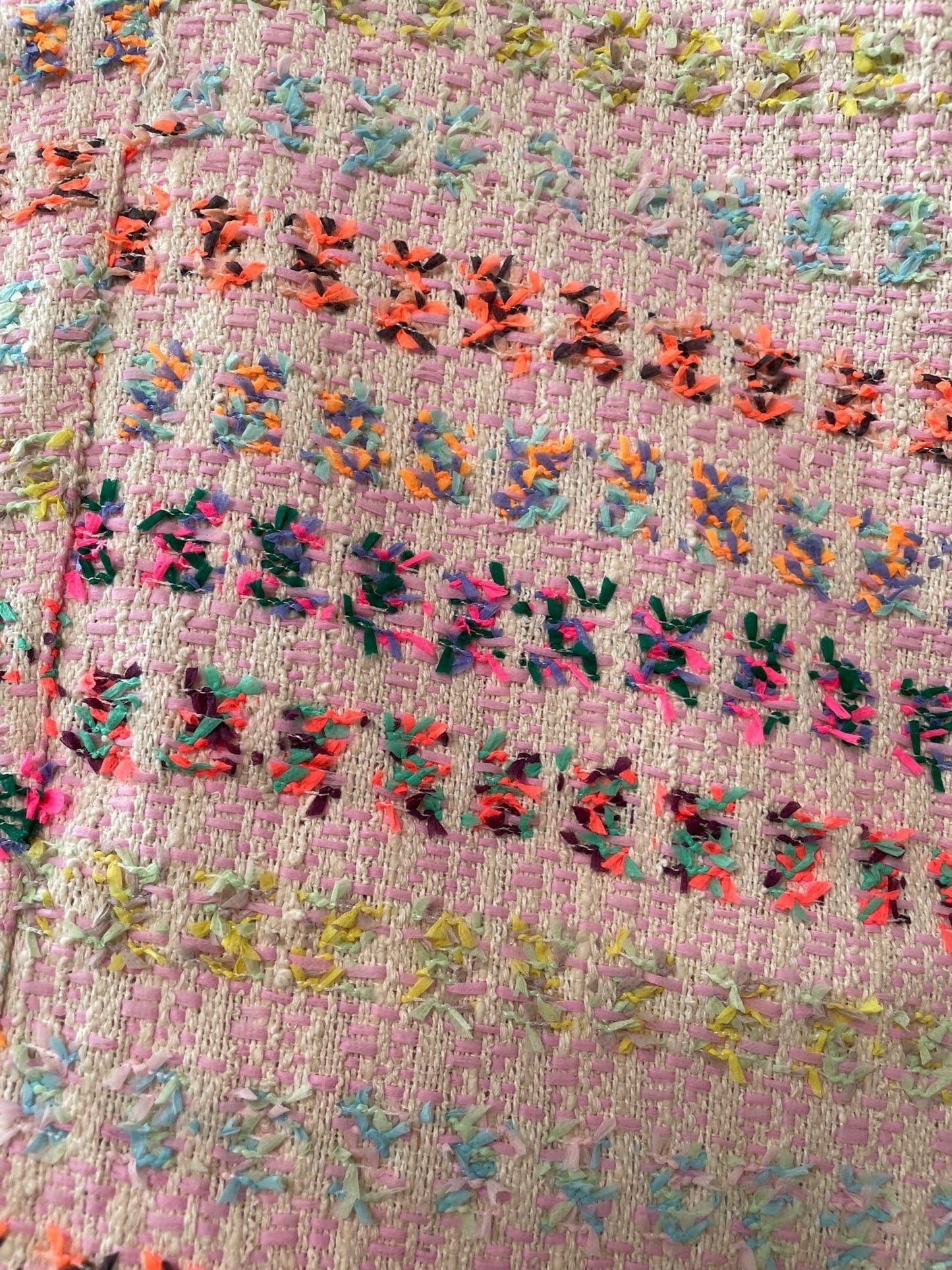 Kimono en tweed rose tendre, violet, orange, bleu ciel et vert anis tissé et fabriqué en France