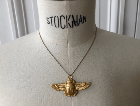 Pendentif Evesome scarabée doré - Evesome golden scarab pendant