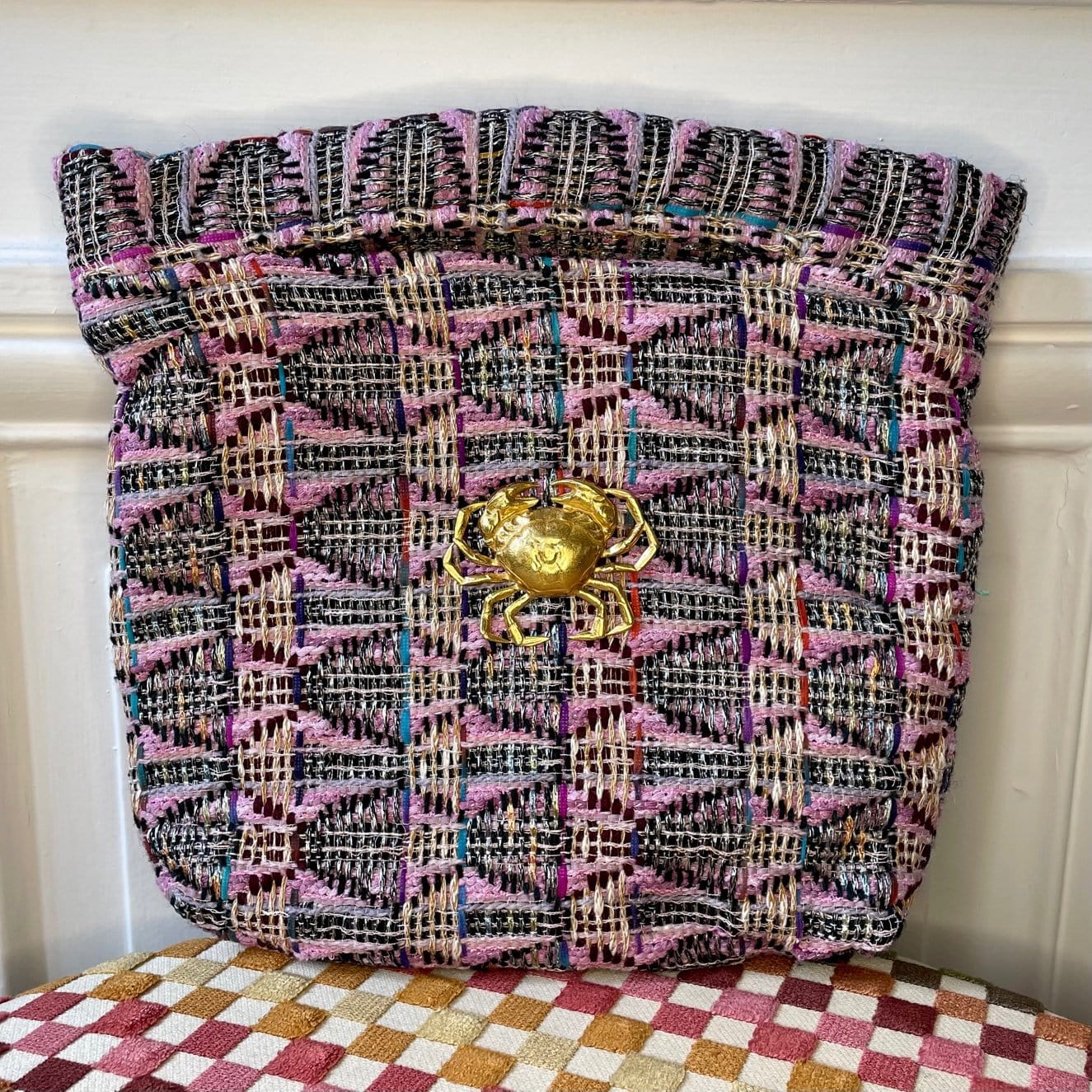 Pochette Agathe en tweed lilas, rose et marine tissé et fabriquée en France