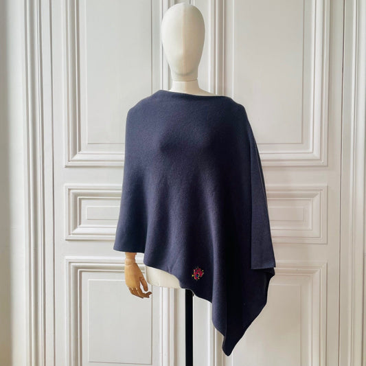 Maxi poncho gris foncé avec patch tricoté en France 100% cachemire maille serrée