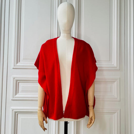 Gilet poncho rouge coquelicot tricoté en France 100% cachemire maille mousseuse